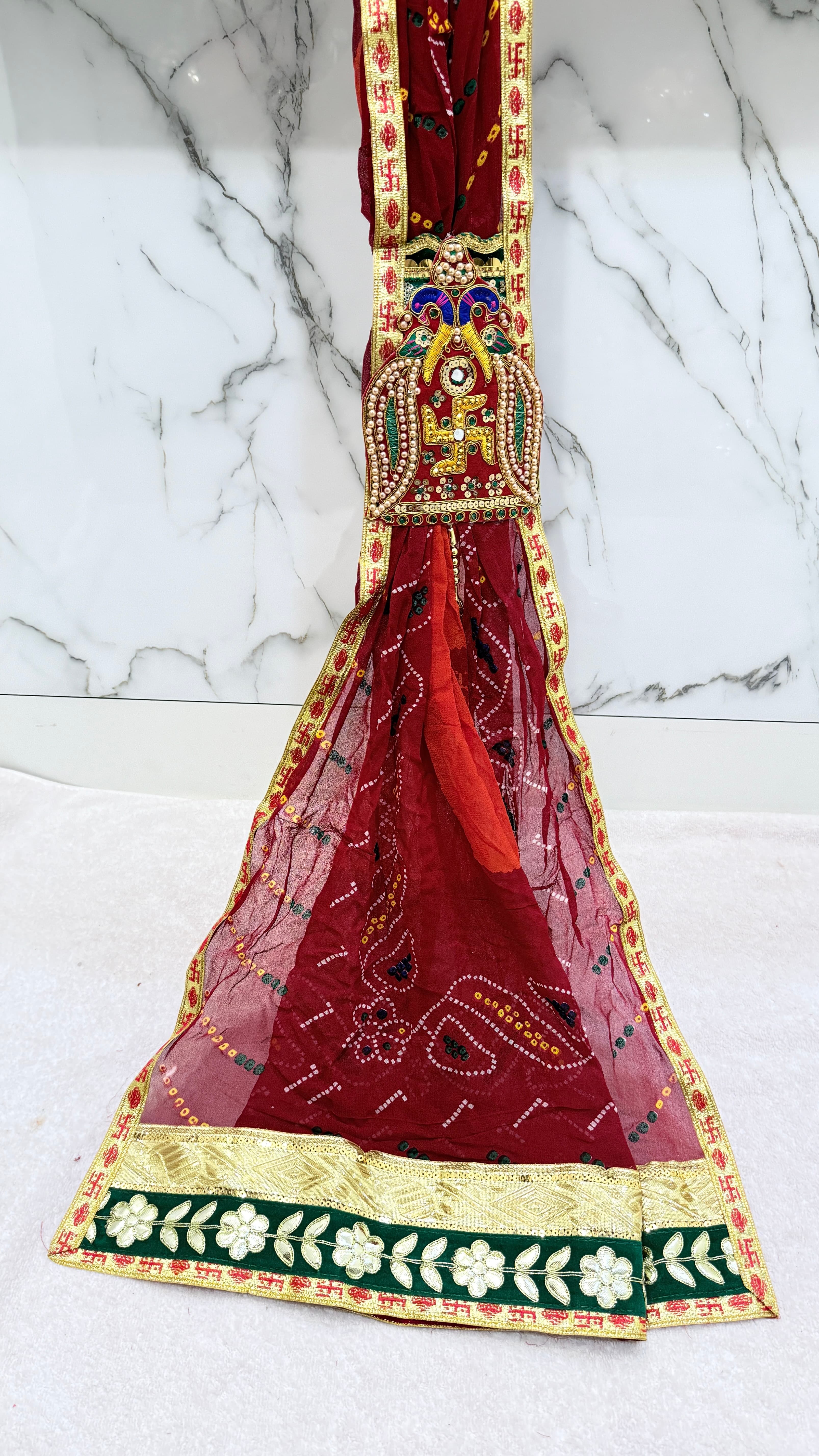Georgette brooch Odana With Swastik Buta