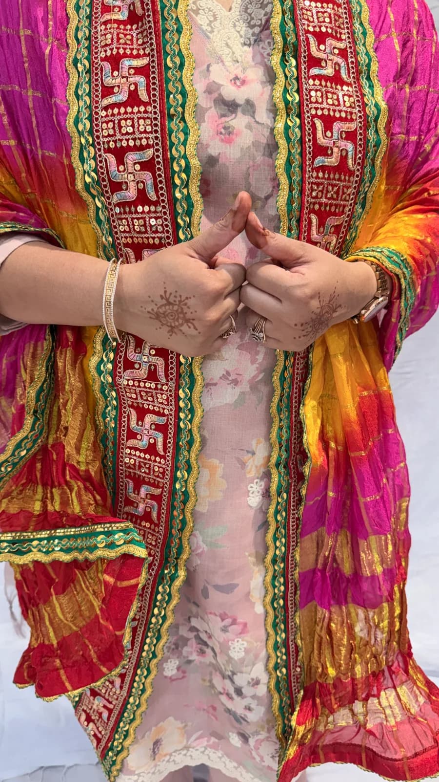 Tapeta Ghatchola Dupatta with Swastik Lace
