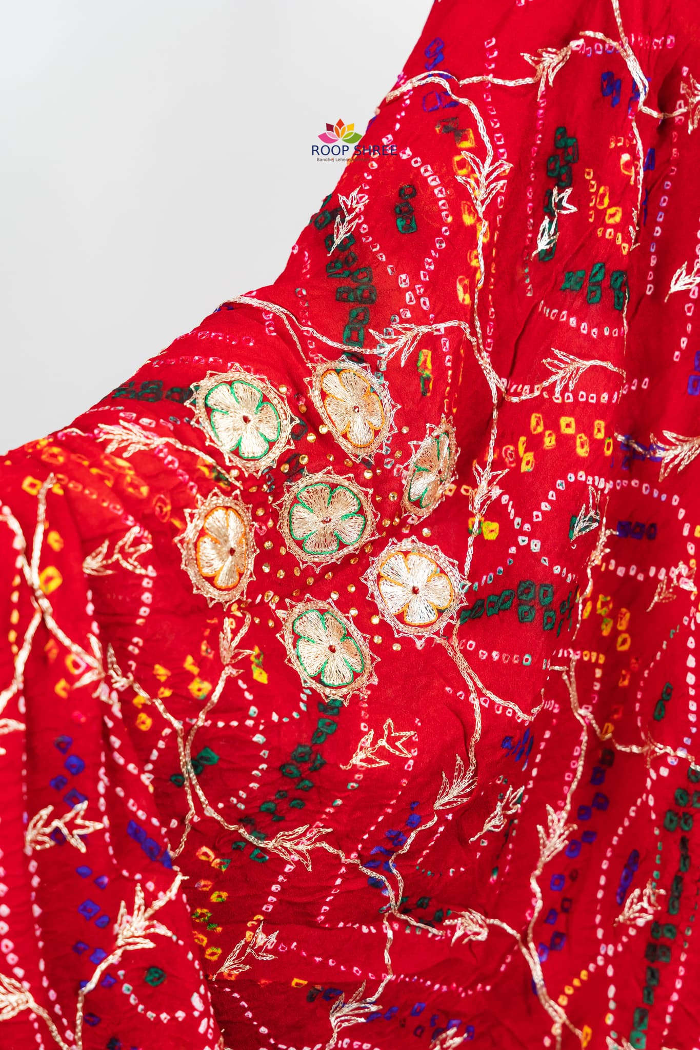 Jaal Peela Chunri With Pittan Work