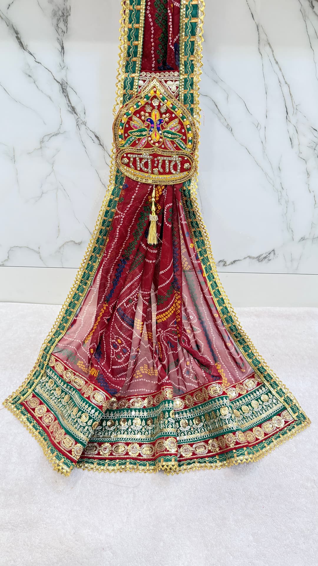 Renial Radhe Radhe Buta Brooch