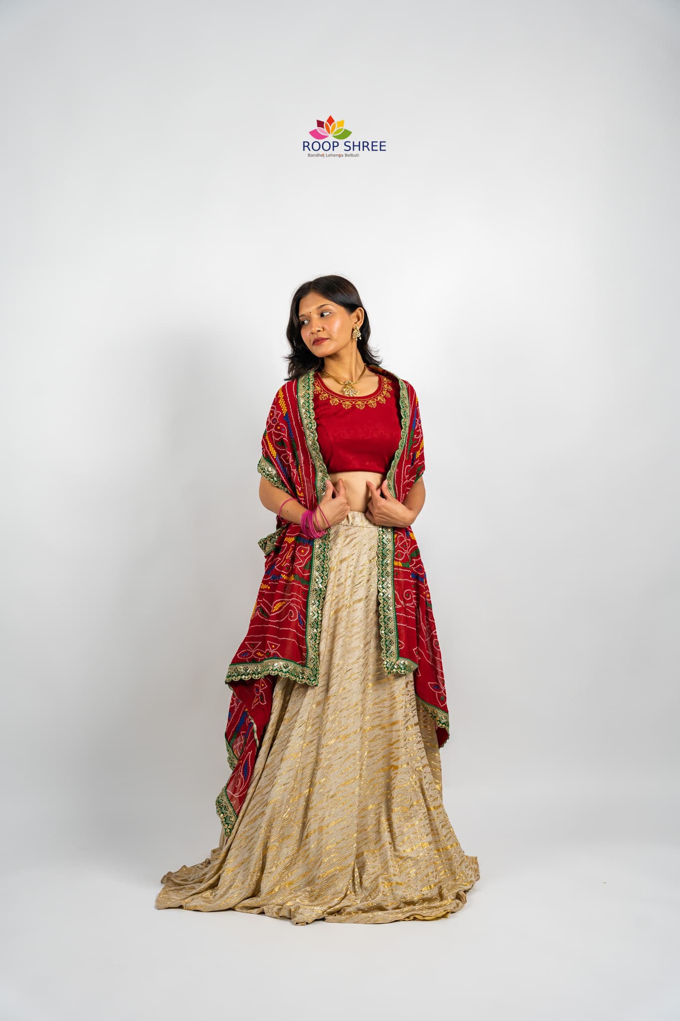 Georgette chunri Shrug With Green Border