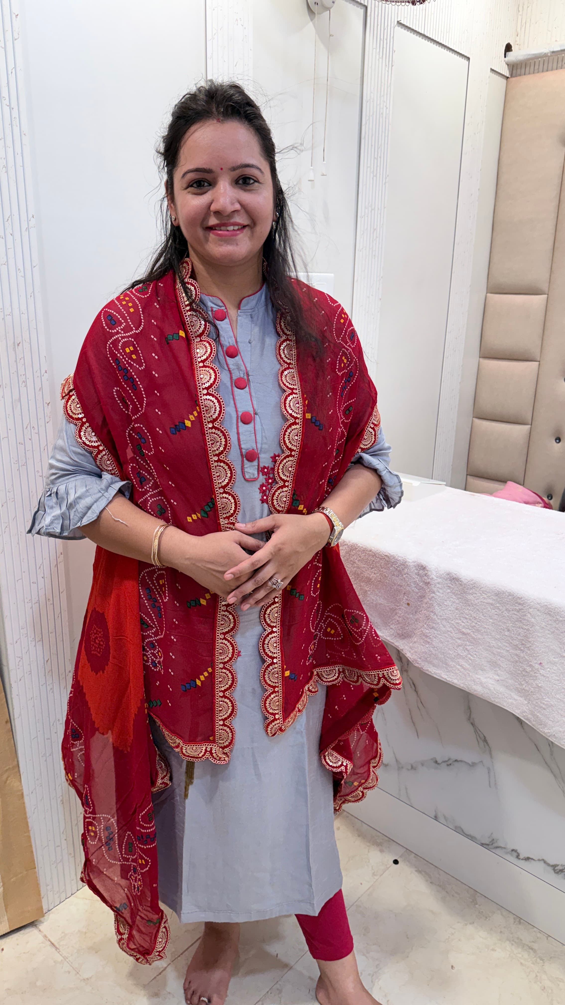 Georgette chunri Shrug With Red Border