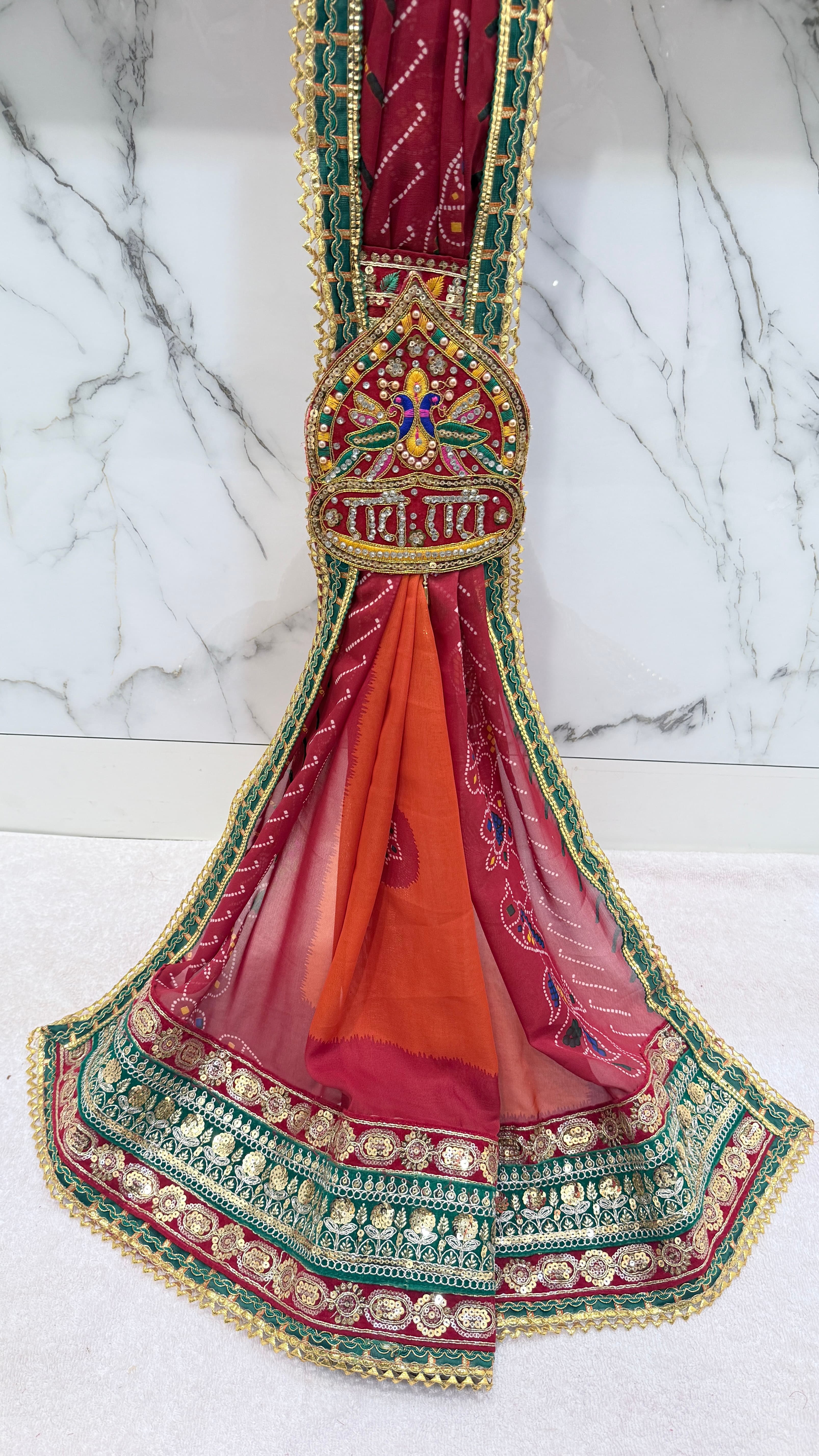 Renial Radhe Radhe Buta Brooch