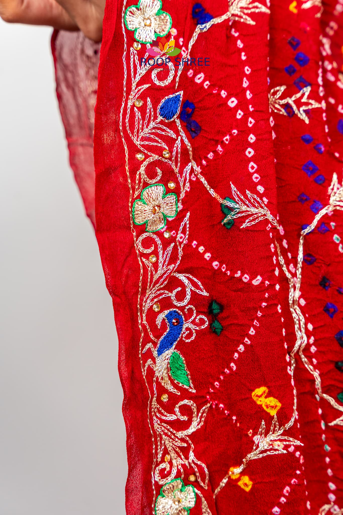Jaal Peela Chunri With Pittan Work