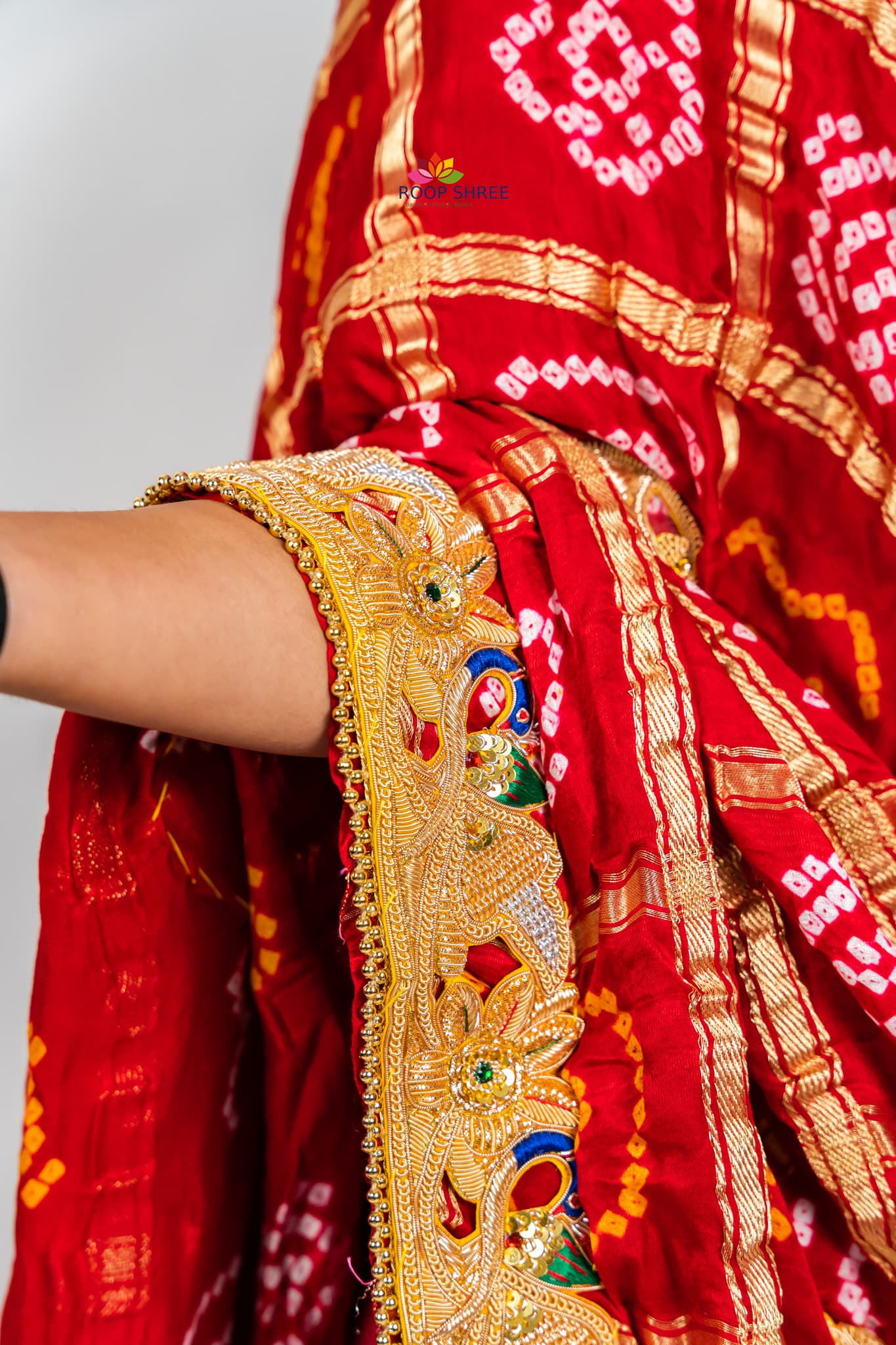 Gajji Silk Peacock design Chunri