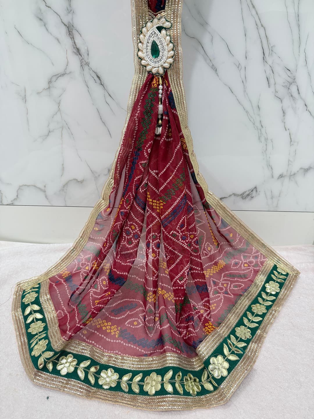 Renial Chunri brooch with kairi bura